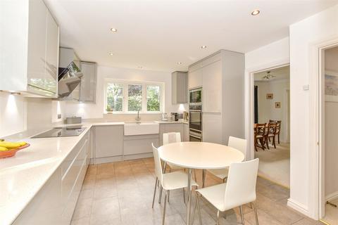 6 bedroom detached house for sale, Merchant Place, Marden, Kent