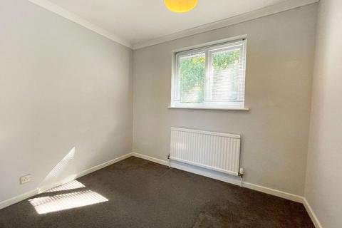18 Riffhams, Brentwood, CM13 2TW