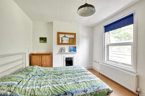 4 bedroom end of terrace house for sale, Tillingham Avenue, Rye