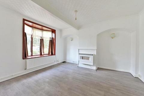 3 bedroom terraced house to rent, Netley Gardens, Morden, SM4