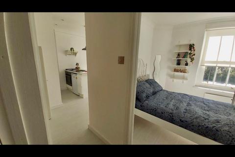 1 bedroom flat for sale, 41 York Road, Guildford