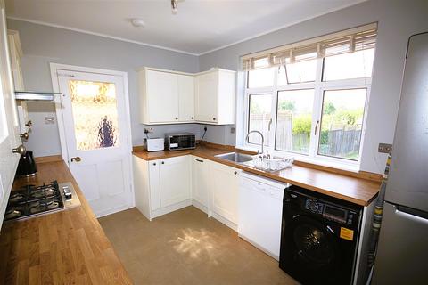 85 Oxhawth Crescent, Bromley, BR2 8BN