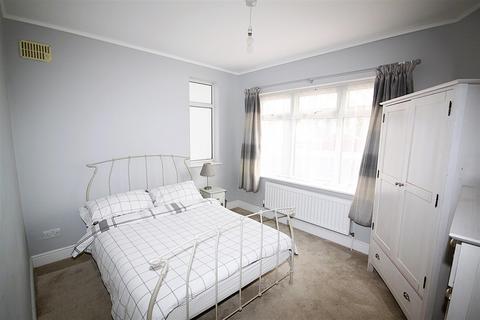 85 Oxhawth Crescent, Bromley, BR2 8BN
