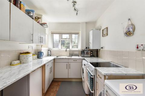 2 bedroom maisonette for sale, Beaconsfield Drive, Blurton, Stoke-On-Trent