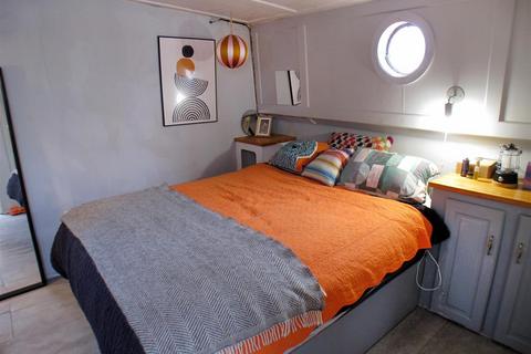 1 bedroom houseboat for sale, Rainbow Quay, London SE16