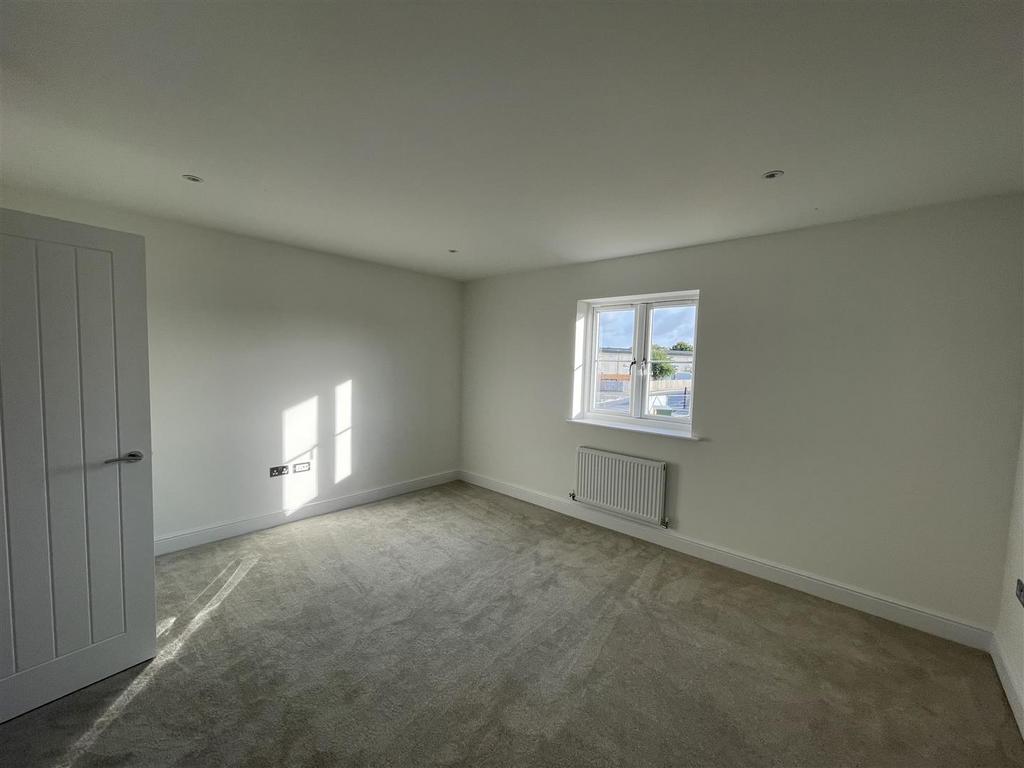BEDROOM REAR 1.jpg