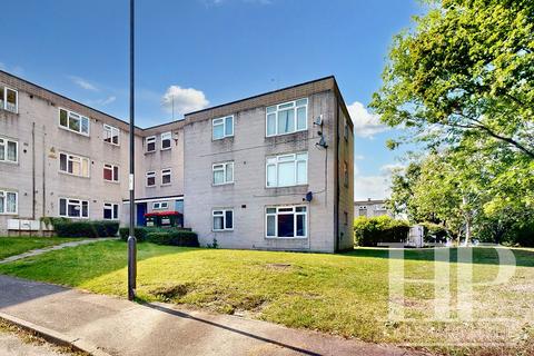 2 bedroom flat to rent, Caburn Court, Crawley RH11