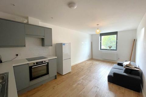 1 bedroom flat to rent, Burrell Road, Haywards Heath,