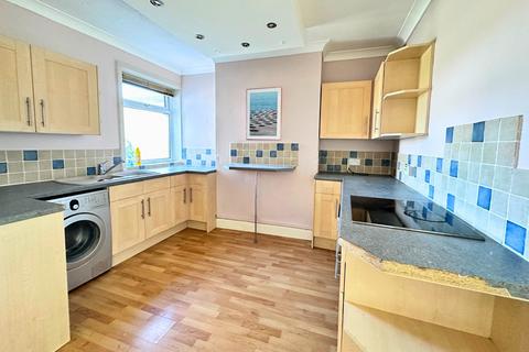 2 bedroom flat for sale, Lymington Road, Highcliffe, Dorset. BH23 5EY