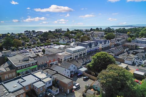 2 bedroom flat for sale, Lymington Road, Highcliffe, Dorset. BH23 5EY