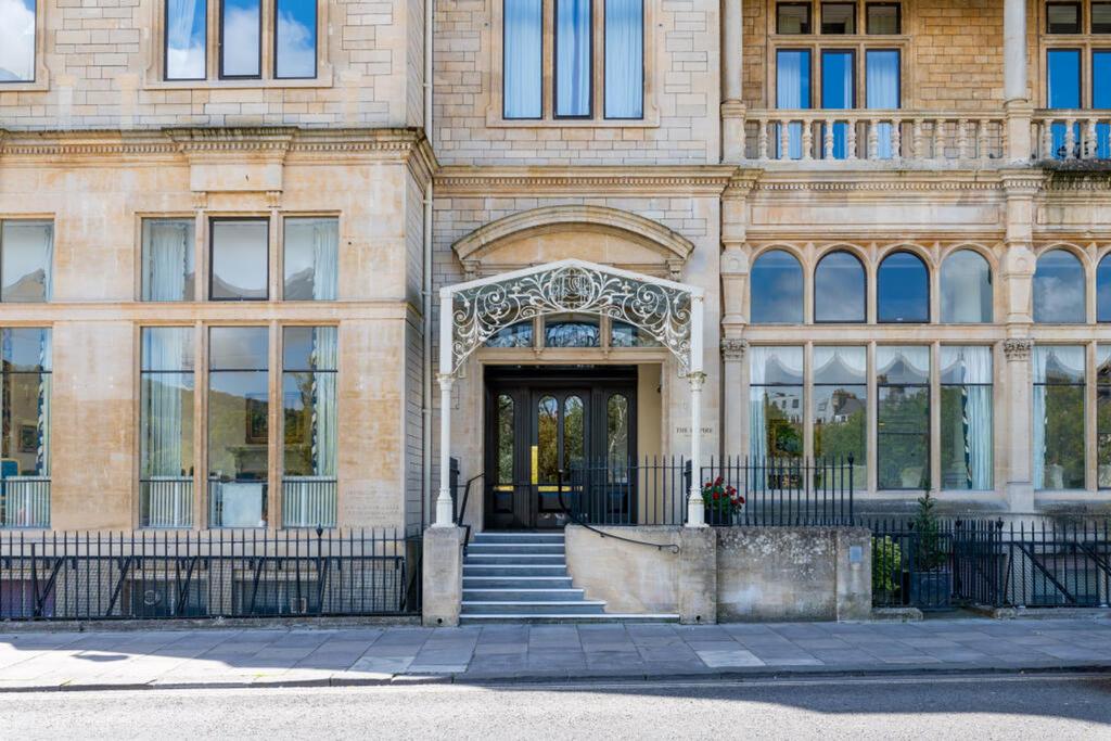 Elegant frontage