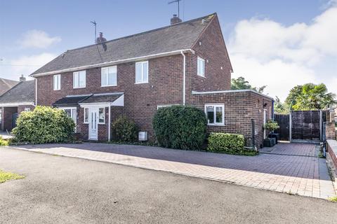 3 bedroom semi-detached house for sale, Farleigh Road, Pershore