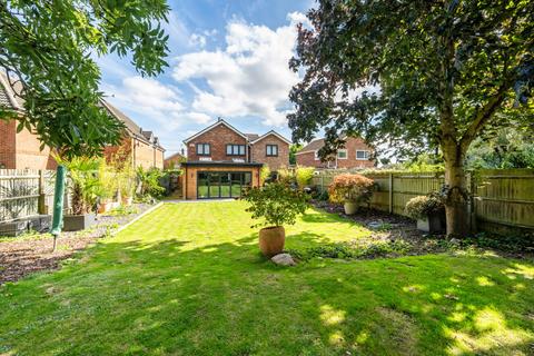 Farthings Beehive Road, Binfield, Bracknell, RG12 8TR