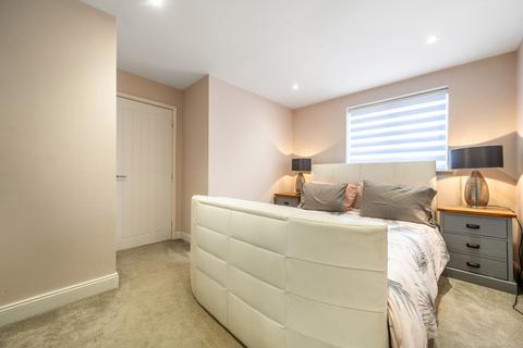 Farthings Beehive Road, Binfield, Bracknell, RG12 8TR