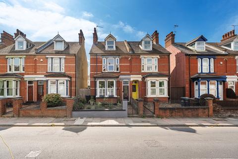 115 Old Road West, Gravesend, DA11 0LW