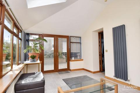 60 Britwell Crescent, Edinburgh, EH7 6PT
