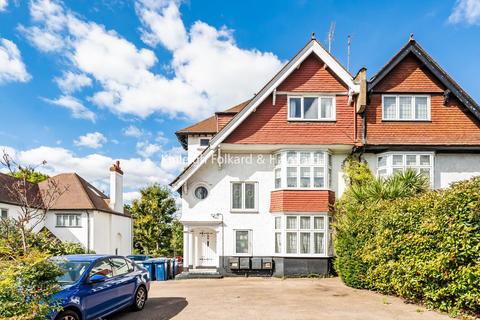 Hendon Lane, Finchley Central