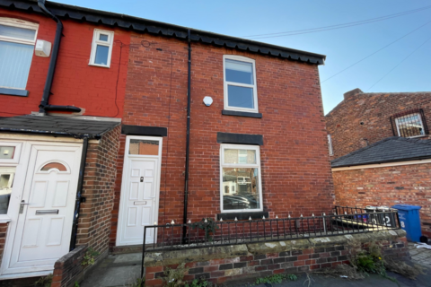 2 bedroom terraced house to rent, Watts Street, Manchester M19