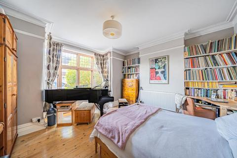 2 bedroom flat for sale, Heather Road, Lee