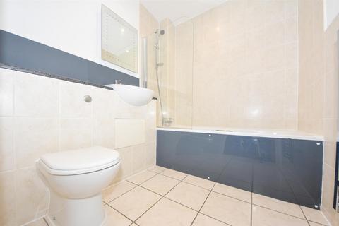 2 bedroom flat to rent, Alder Meadow, Warwick