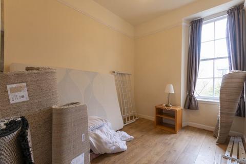 2 bedroom flat to rent, 2499L Moncrieff Terrace, Edinburgh, EH9 1NB