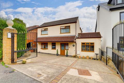 4 bedroom detached house for sale, Moore Road, Mapperley NG3