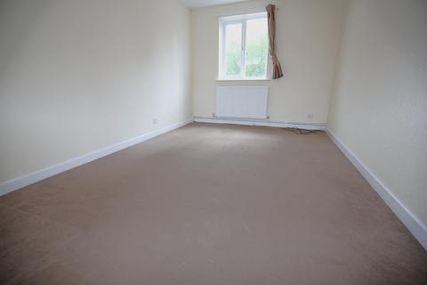 3 bedroom flat to rent, Ashley Crescent, Southampton SO19