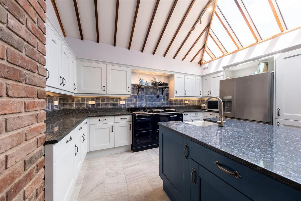 Grooms Cottage-002.jpg