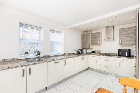 2 bedroom apartment for sale, Poole Road, Bournemouth BH4