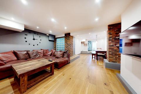 Apartment for sale, Caledonian Road, London