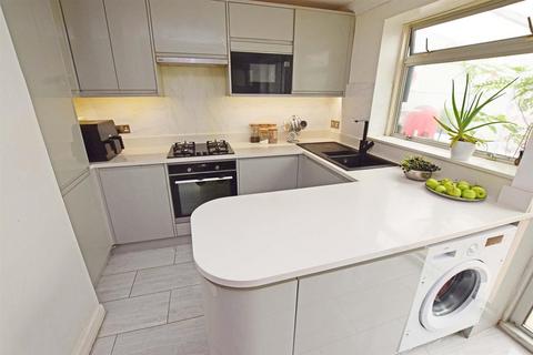 3 bedroom end of terrace house for sale, Hereford Close, Rainham, Gillingham