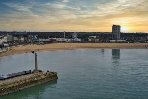 3 bedroom terraced house to rent, Glencoe Road, Margate, CT9