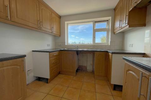 2 bedroom flat for sale, May Villa, Belgrave Avenue, Gidea Park.