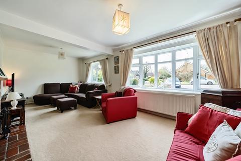 3 bedroom detached house for sale, Whitewater Rise, Hook RG27