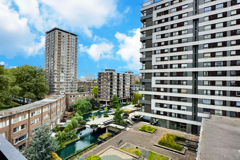 1 bedroom flat for sale, The Water Gardens, London