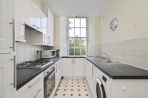 12/2 Drummond Place, Edinburgh, EH3 6PJ