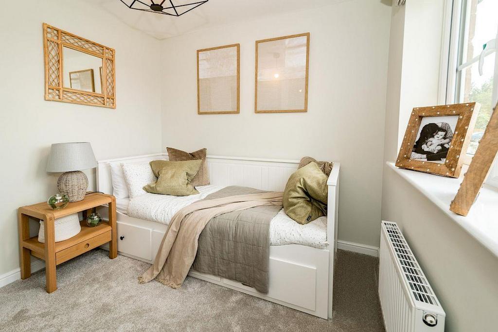 Renmore bedroom 2.jpg