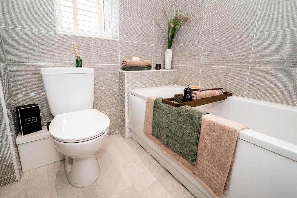 Renmore bathroom.jpg