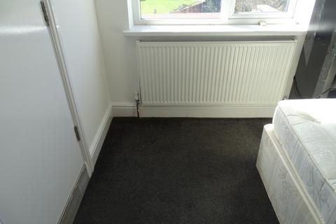 1 bedroom in a house share to rent, Windmill Lane, Greenford