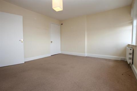 3 bedroom apartment to rent, Union Street, Ryde