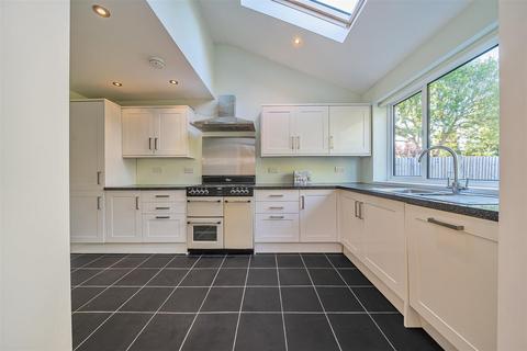 4 bedroom semi-detached house for sale, Tubbenden Drive, Orpington BR6