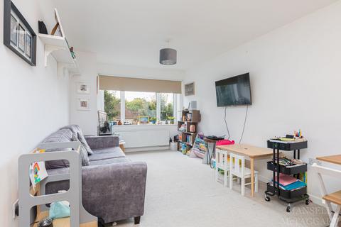 2 bedroom flat for sale, Fosters Place, East Grinstead RH19