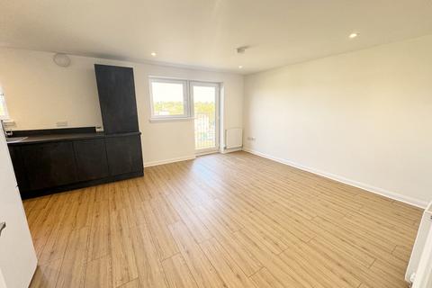 2 bedroom flat to rent, Curle Street, Glasgow G14