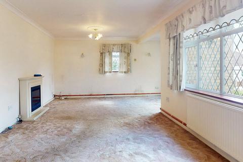 3 bedroom bungalow for sale, Burns Avenue, Basildon, Essex, SS13