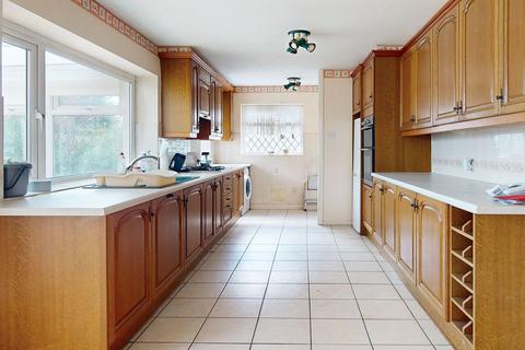 40 Burns Avenue, Basildon, SS13 3AG