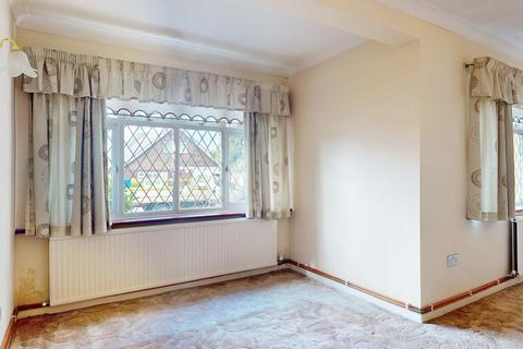 40 Burns Avenue, Basildon, SS13 3AG