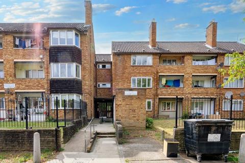 1 bedroom flat for sale, Flat 11 Ogrady House, The Drive, London, E17 3DS