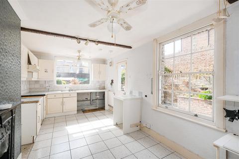 76 Lavender Grove, London, E8 3LS