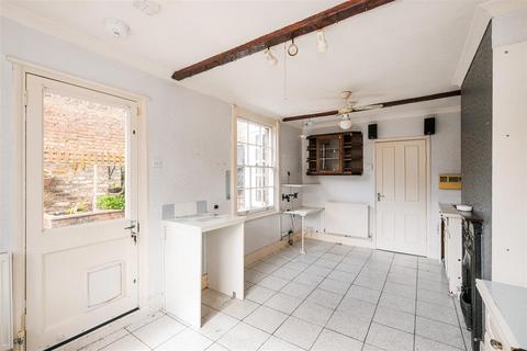76 Lavender Grove, London, E8 3LS