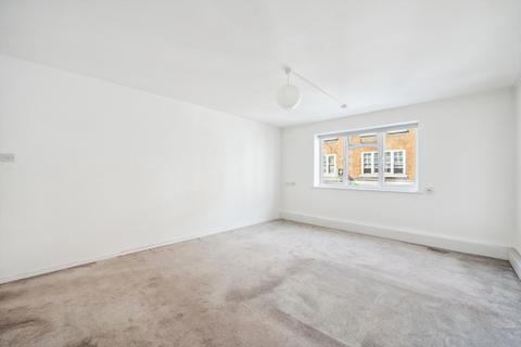 2 bedroom flat for sale, Great Peter Street, London, SW1P